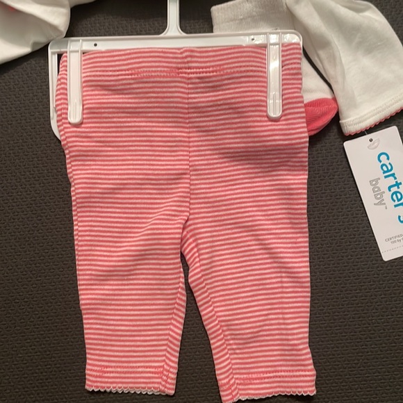 4-Piece Newborn Girls Set - Picture 4 of 11